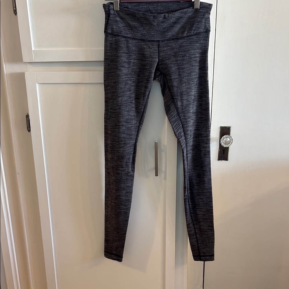 Gray heathered Wunder Under leggings